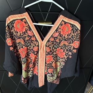 Small blouse black and red orange flowers and patterns